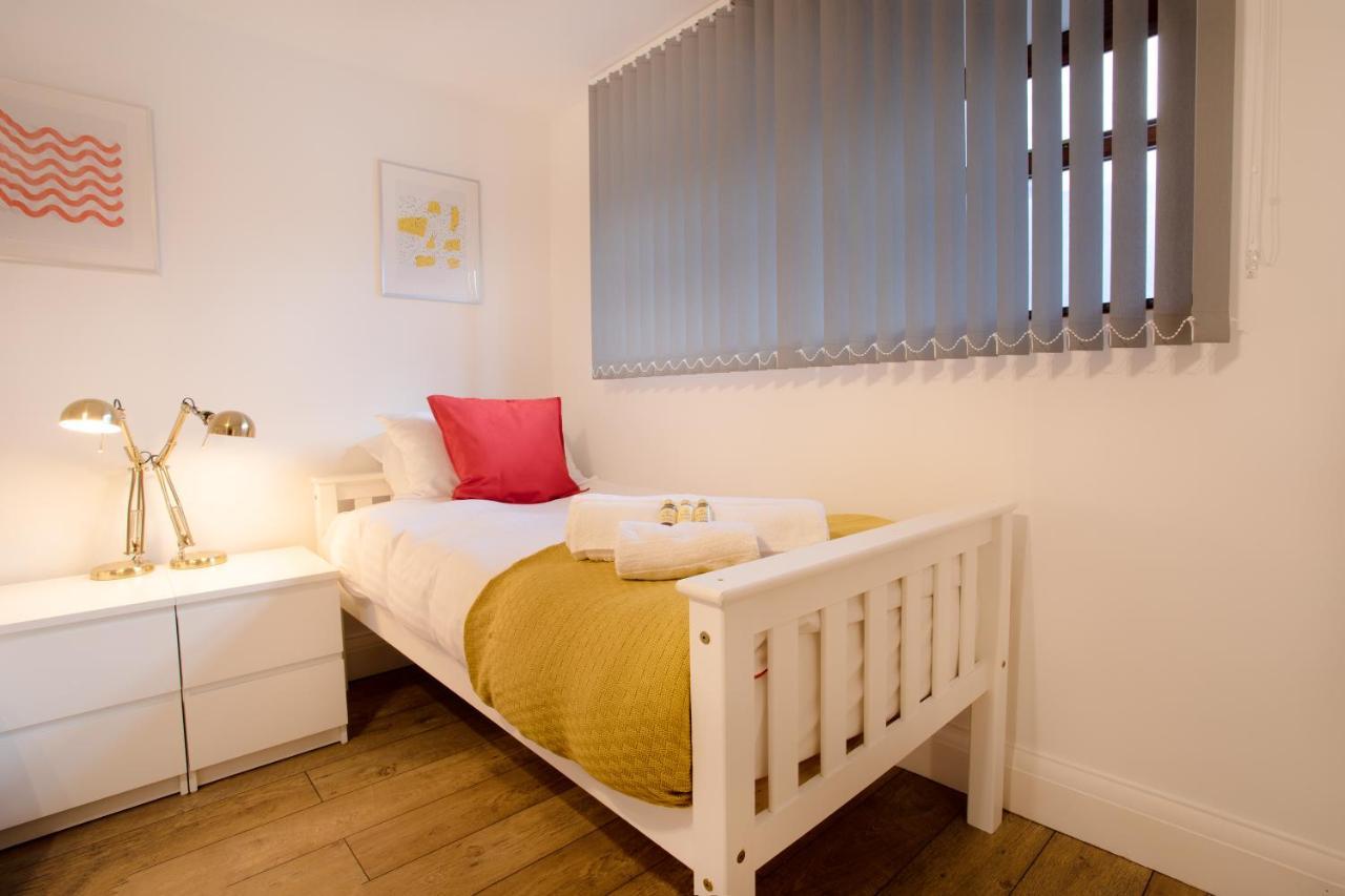 Ferienwohnung Rest&Recharge - Regents Court Manchester Exterior foto